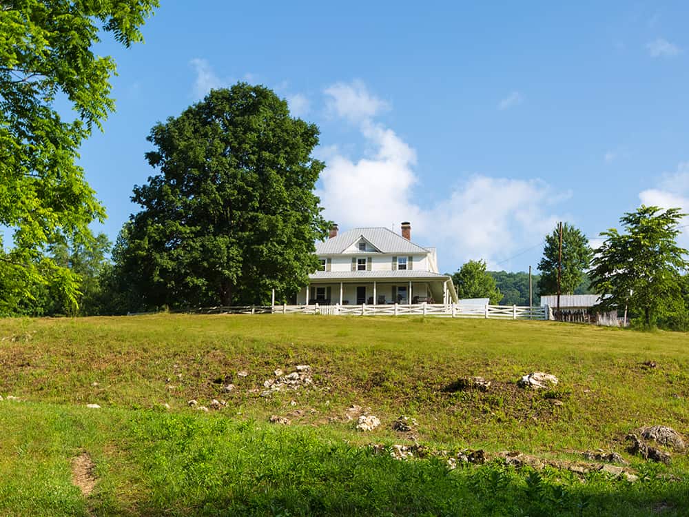 Featured Auction Gentleman’s Retreat Tucked Away in Rich Valley