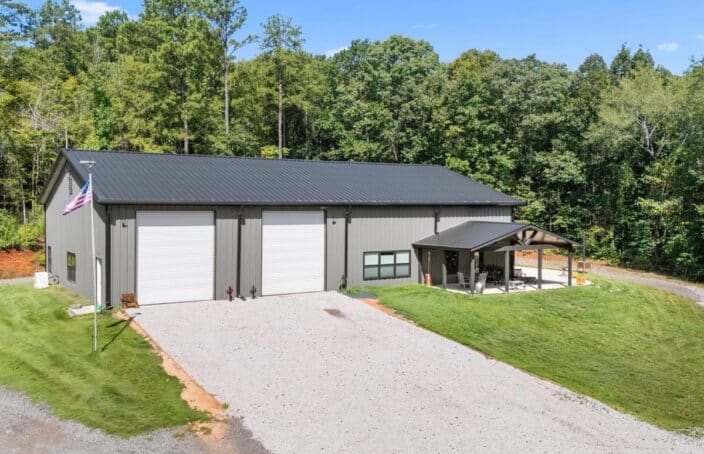 Barndominium Estate on 20 +/- Acres Near Lake Martin