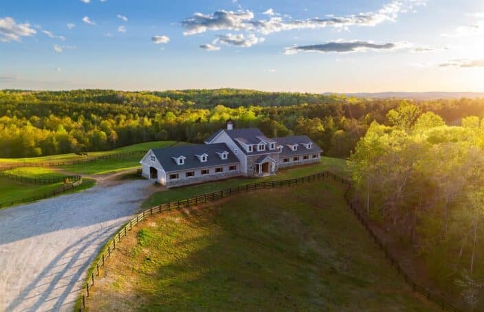 Luxury Equestrian Facility with Well-Appointed Residences