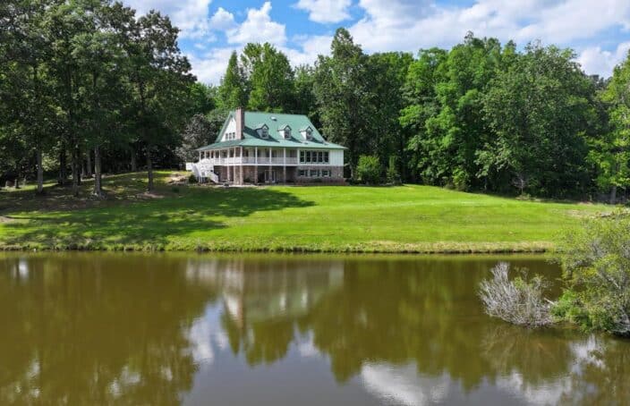 Private Retreat on 50 Stunning Acres