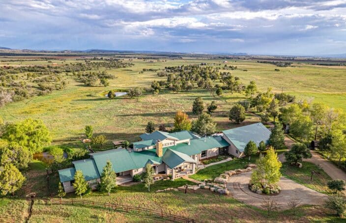 Red Dog Ranch: Equestrian Property with Well-Appointed Home